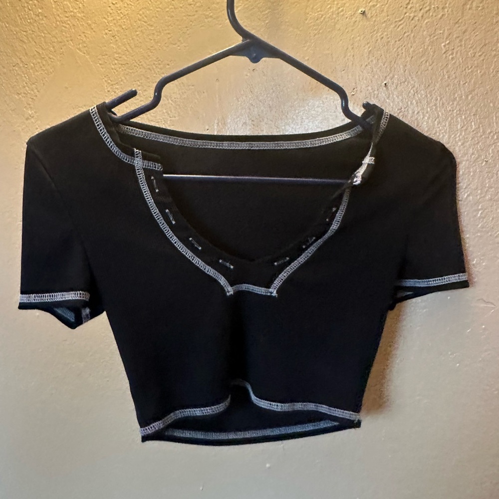 SHEIN Black Crop Top with Sleek Design